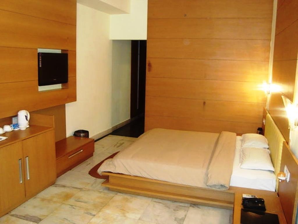 Chanson Grand Westend Delhi  Dış mekan fotoğraf