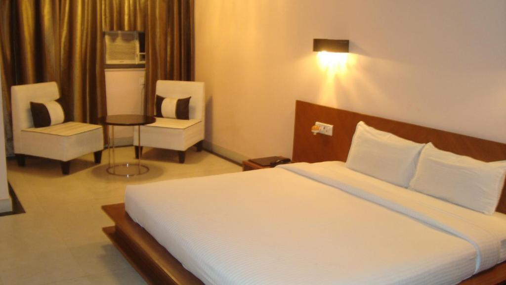 Chanson Grand Westend Delhi  Dış mekan fotoğraf