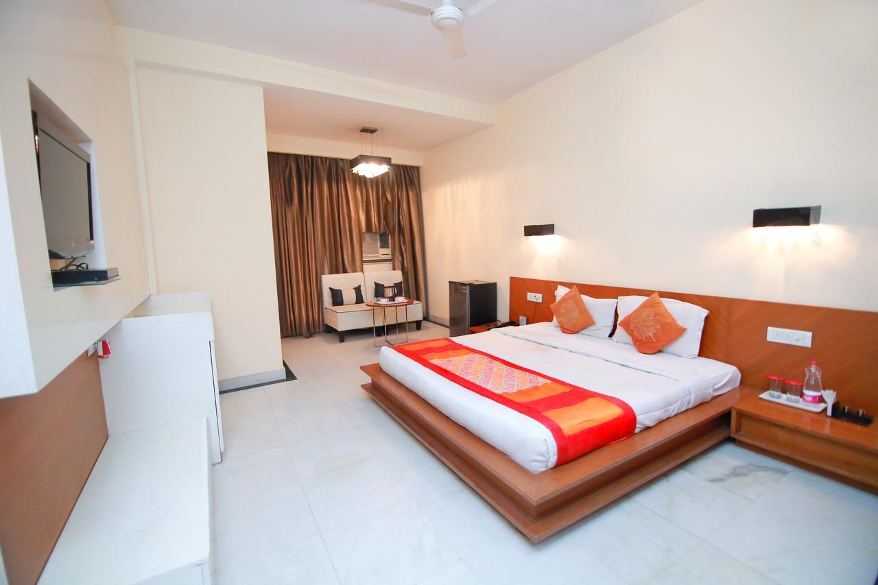 Chanson Grand Westend Delhi  Dış mekan fotoğraf