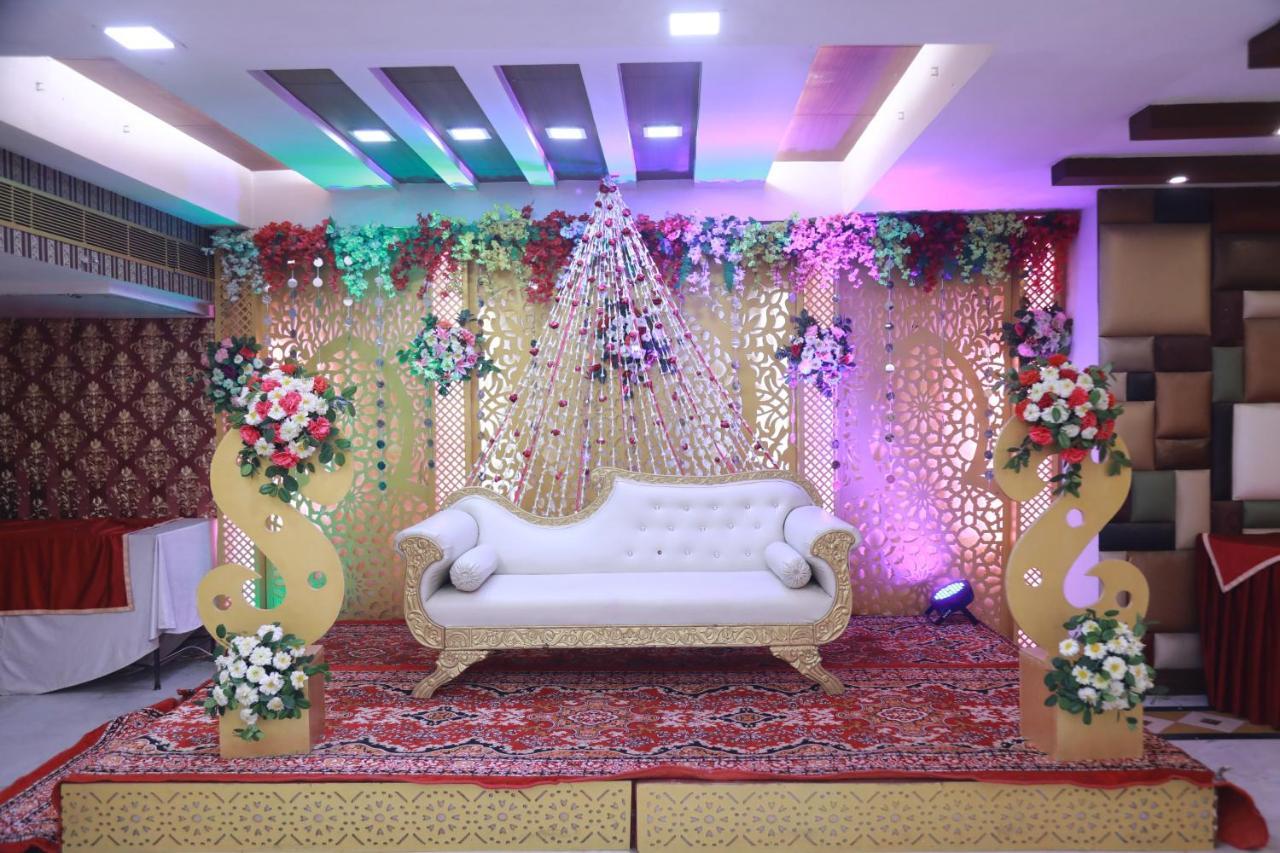 Chanson Grand Westend Delhi  Dış mekan fotoğraf