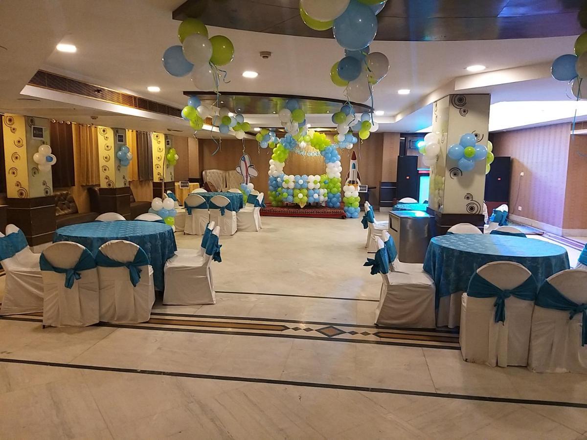 Chanson Grand Westend Delhi  Dış mekan fotoğraf